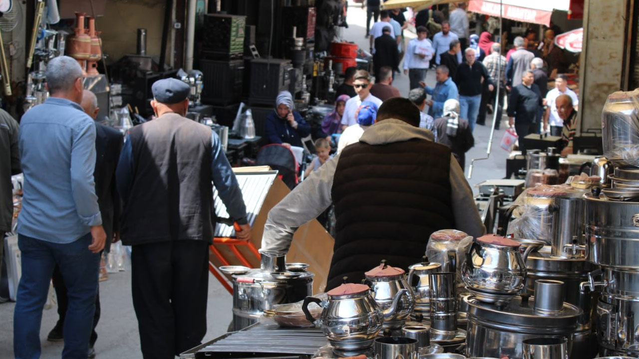Kurban Bayramı’na saatler kala, Ankara’da bayram heyecanı alışveriş noktalarına da yansıdı