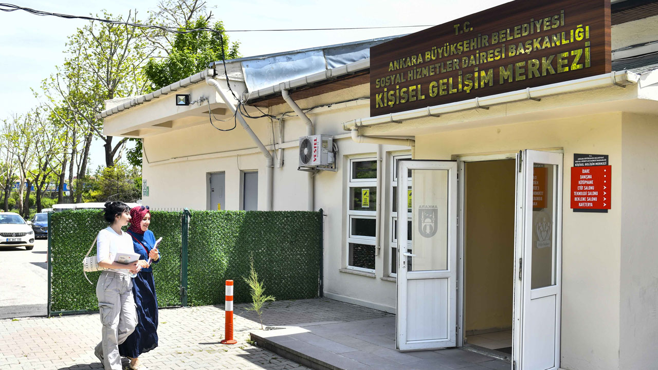 Ankara Büyükşehir Belediyesi öğrenci dostu uygulamalarla gençleri desteklemeye devam ediyor