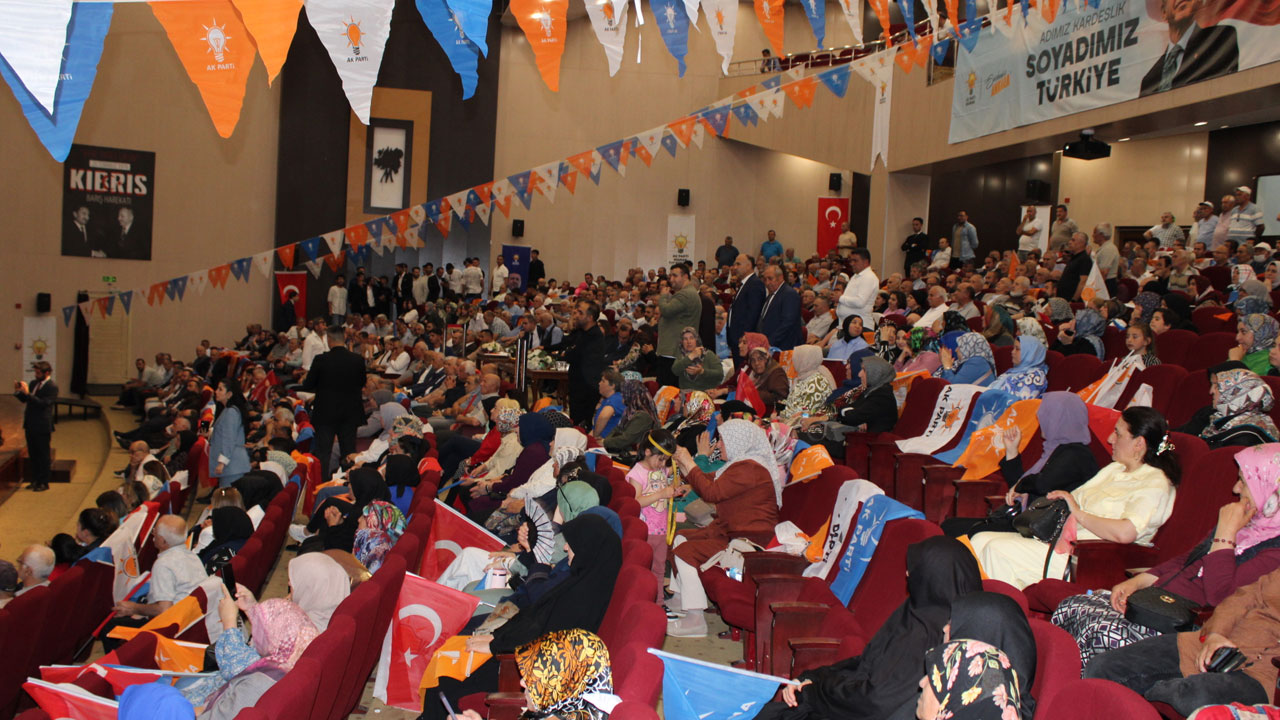 AK Parti Mamak İlçe Danışma Meclisi toplandı