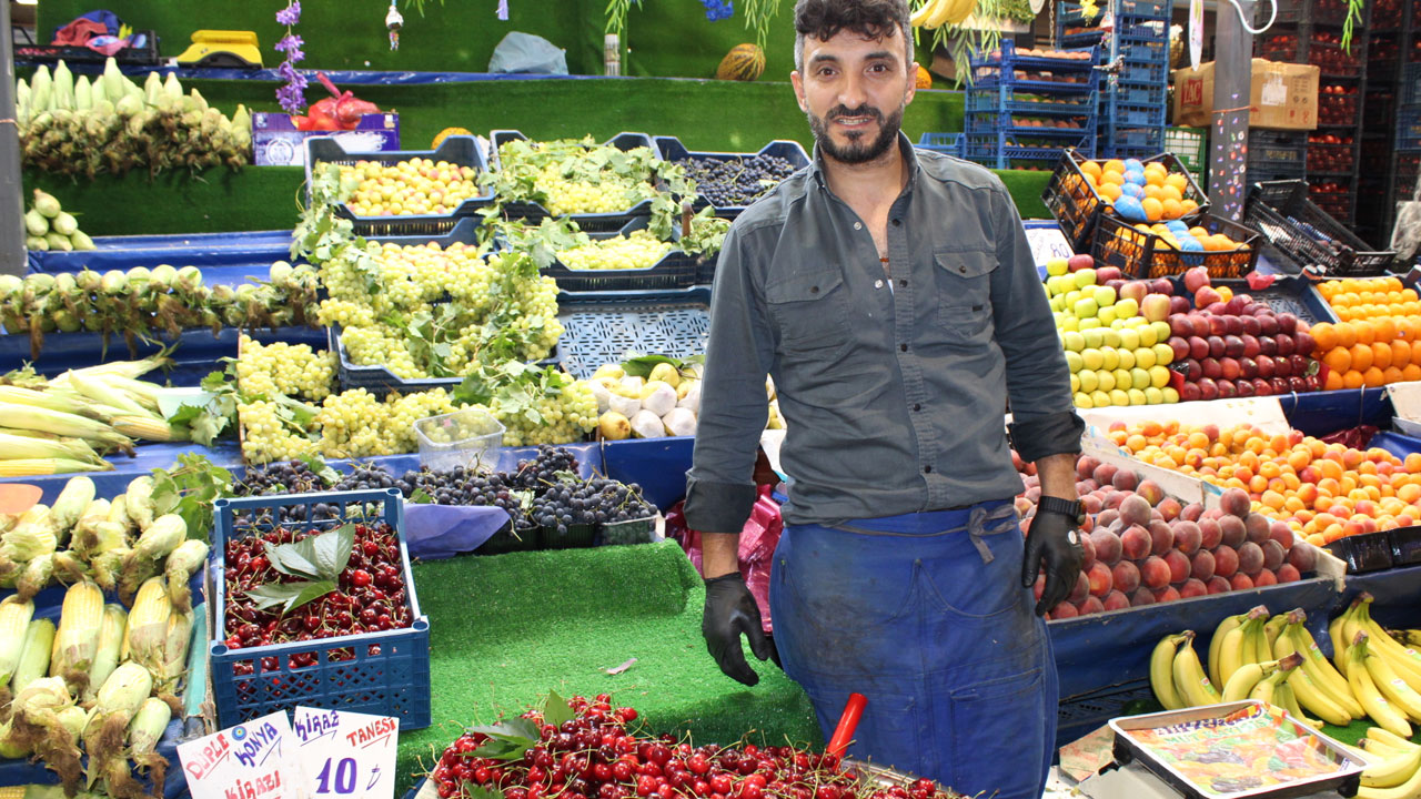 Ulus Hali’nde meyve satışında yeni bir dönem başladı: Kilo değil tane