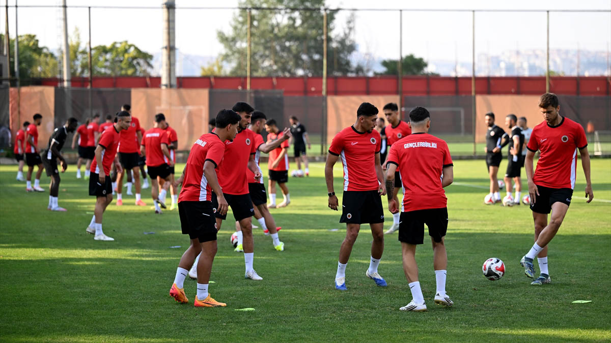Hedef ilk 10