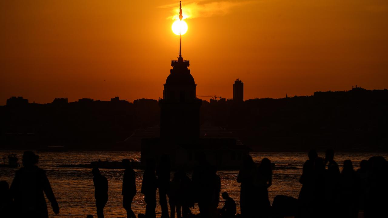 Türkiye'de 'tropikal gece' yaşanacak: Sıcaklık rekoru kırılacak