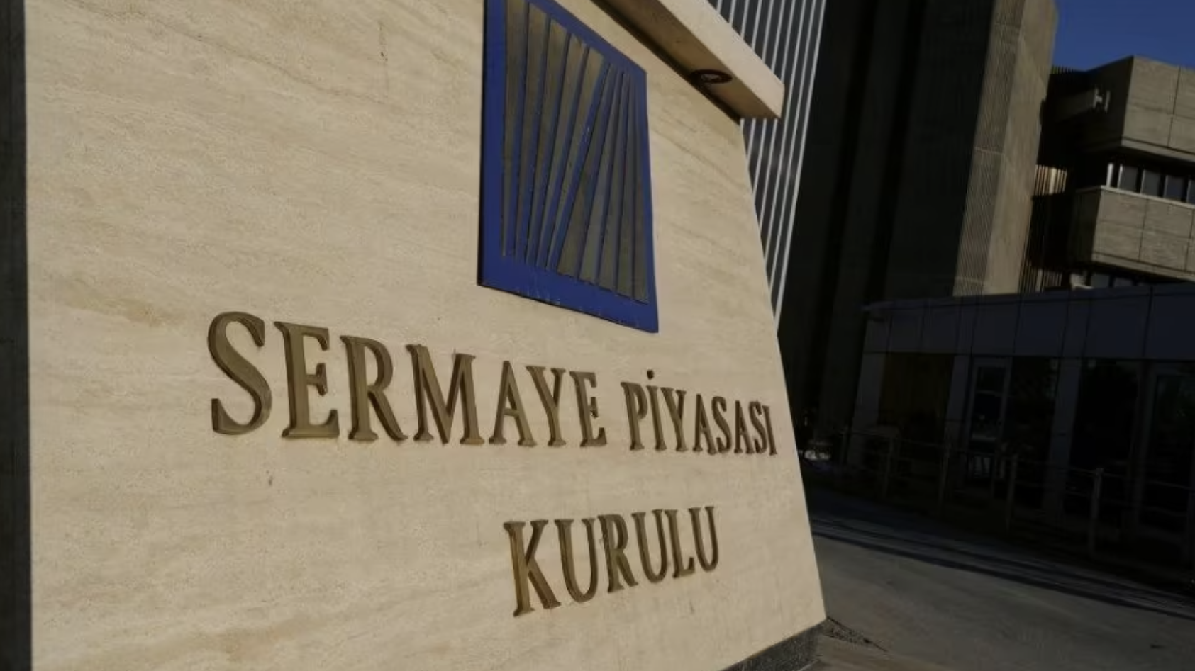 Sermaye Piyasası Kurulu'ndan sıkı denetim: 54 kişi ve kuruma 323 milyon ceza!