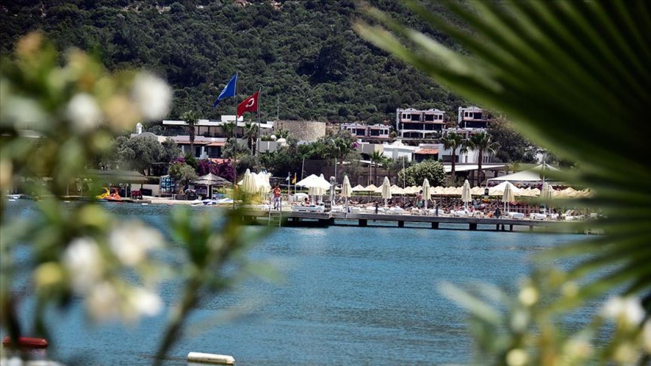 Türkiye'nin turizm geliri yılın ikinci çeyreğinde arttı