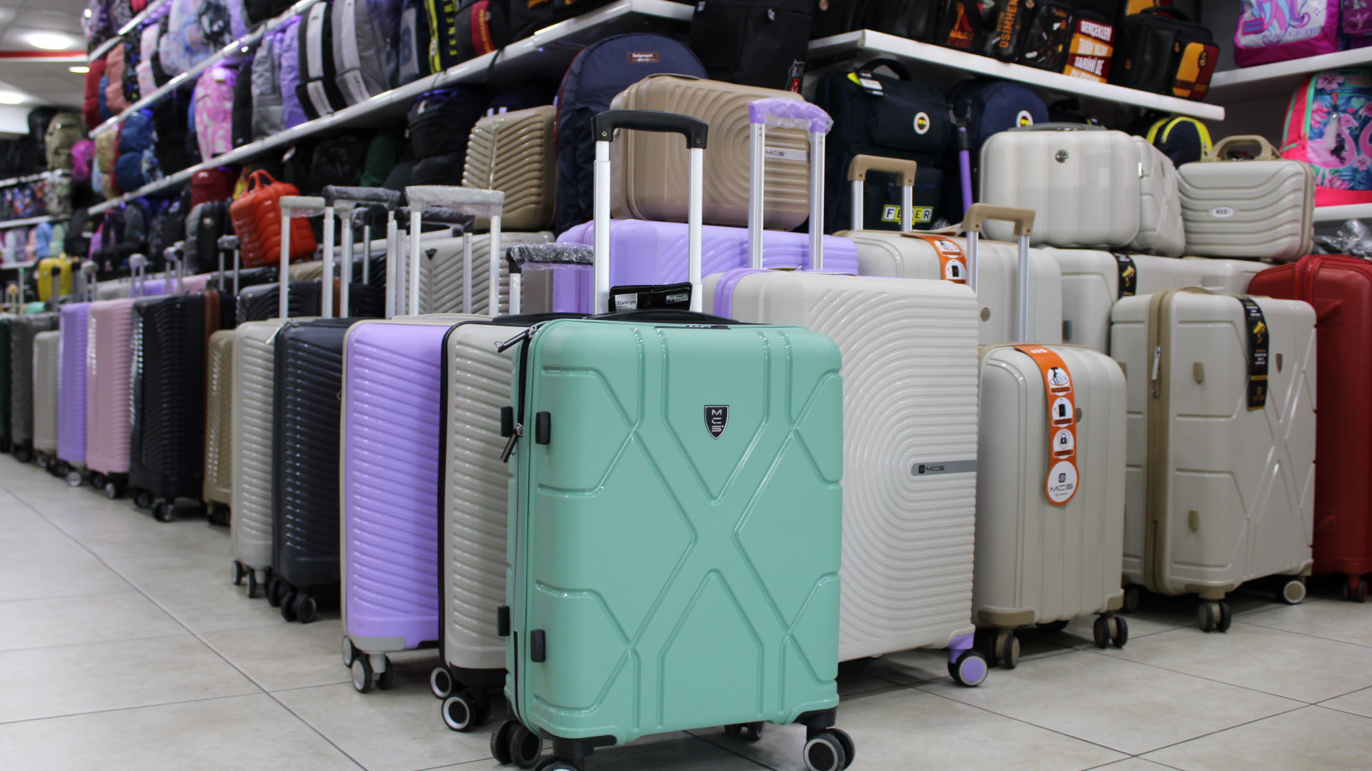 Öğrencinin valiz alışverişi başladı: En ucuz set 2 bin 500 TL