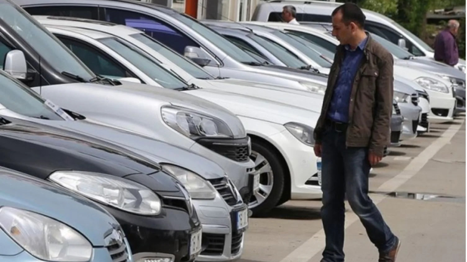 Galerici Hasan Canpolat: Otomobil yatırım olmaktan çıktı