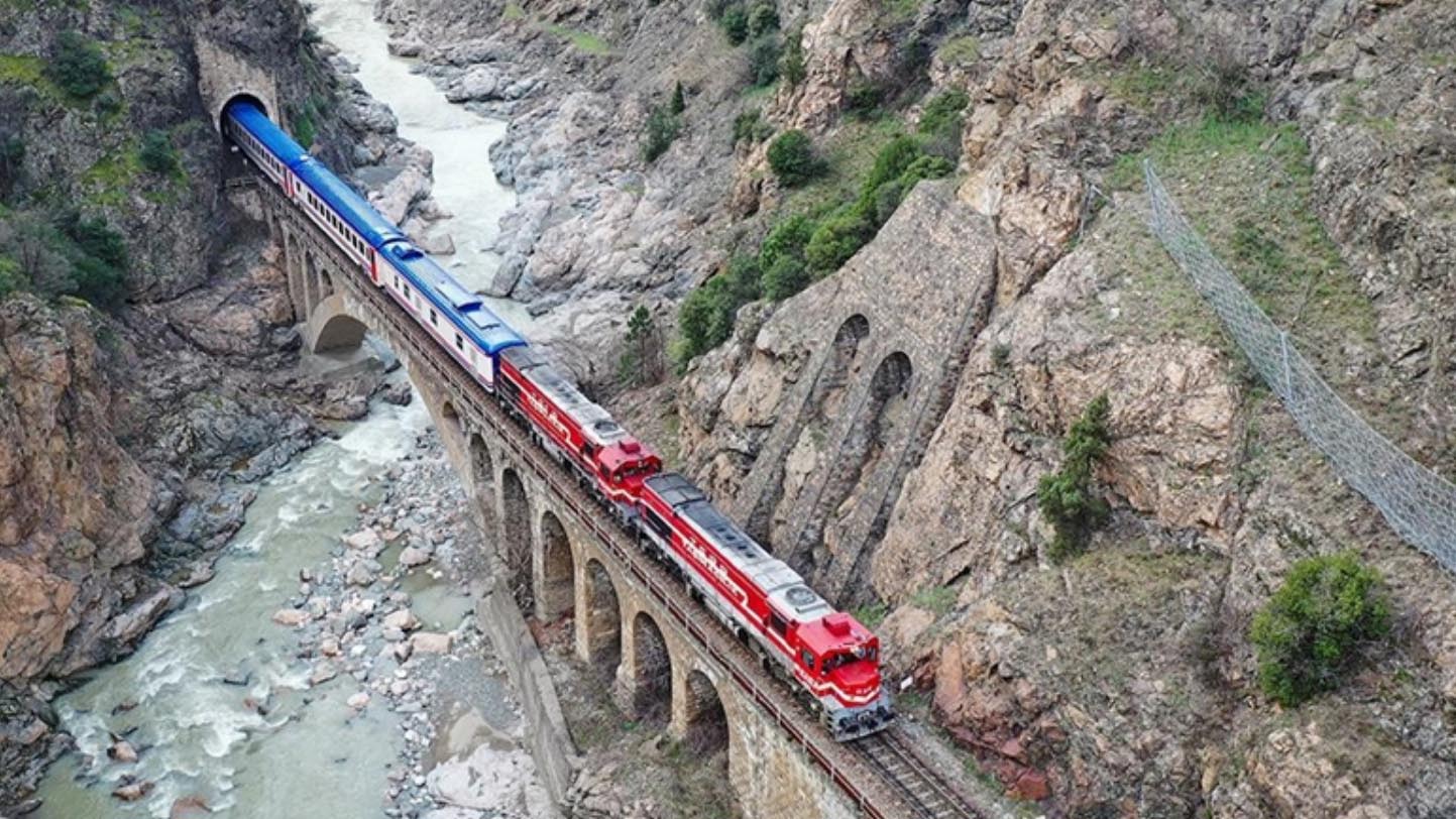 Turistik Karaelmas Ekspresi yolculuğa başlıyor: 3 kez sefer yapacak