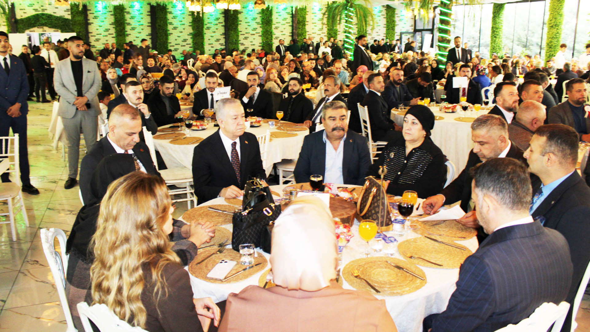 MHP’nin “Hayırlı Günler Komşum” programı Keçiören’de gerçekleşti