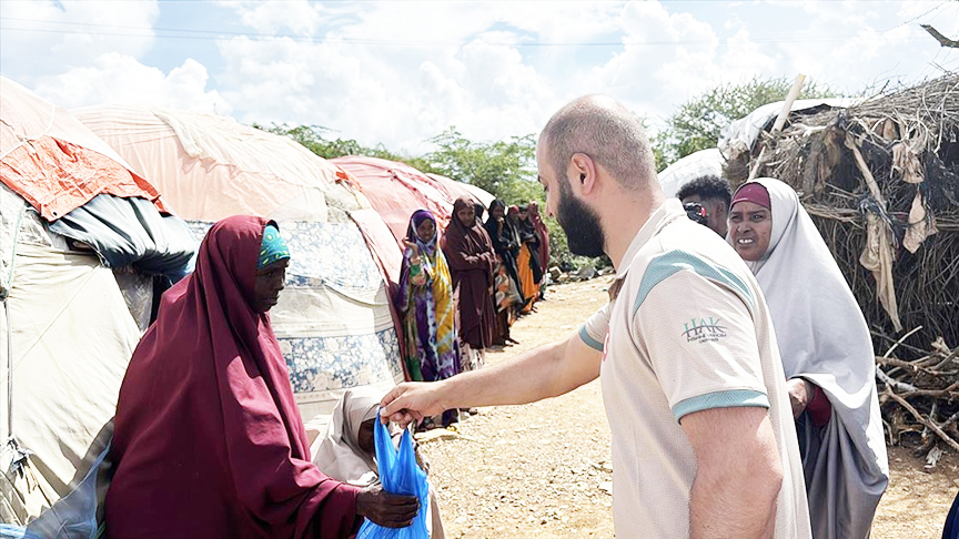 Hak İnsani Yardım Derneği: “Mazlumun olduğu her yerdeyiz”