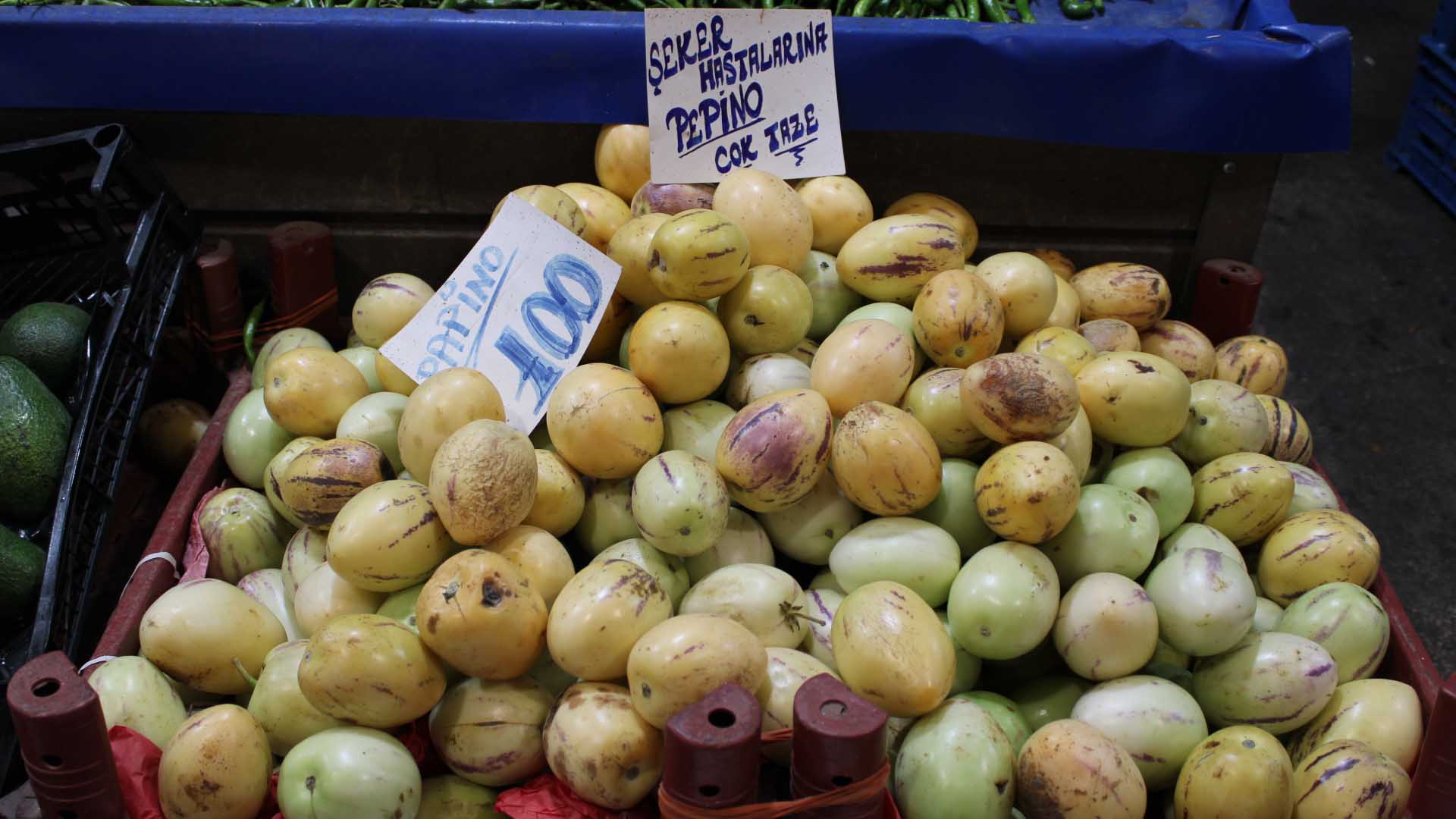 Kış meyvesi pepino tezgahlarda yerini aldı: Ulus’ta kilosu 100 TL