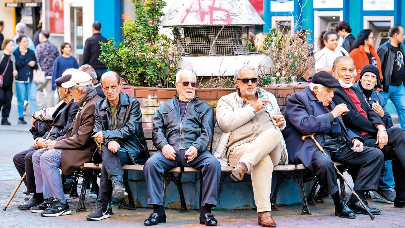 Emeklilerden zam tepkisi: “Emekli zamları eşitlenmeli”