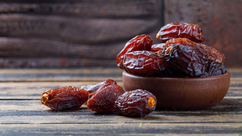 Hurma çekirdeğini çöpe atmayın: Evde sağlıklı ve doğal kahve hazırlayın