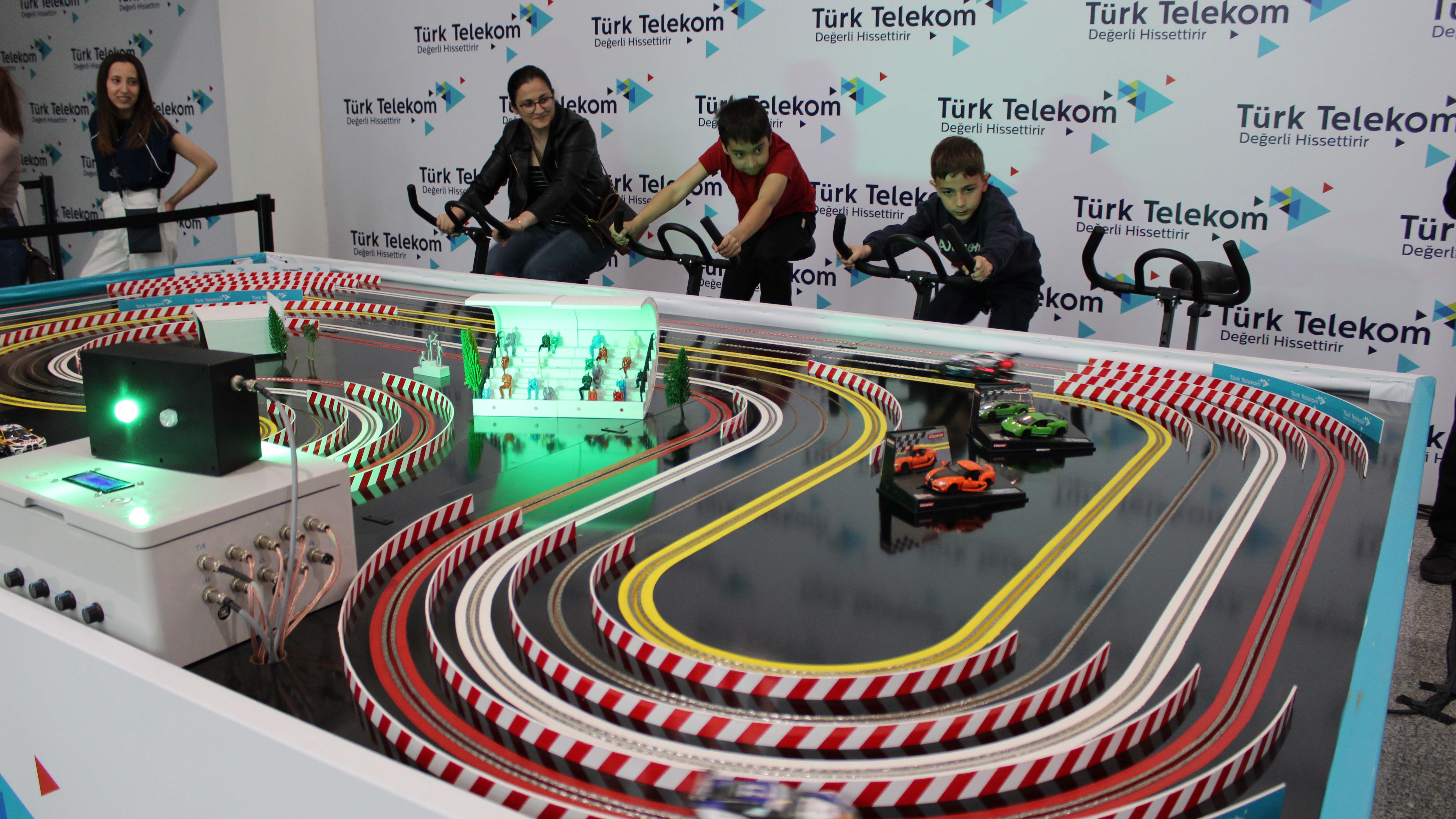 Verimlilik ve Teknoloji Fuarı yoğun katılımla sürüyor: Yarın sona erecek