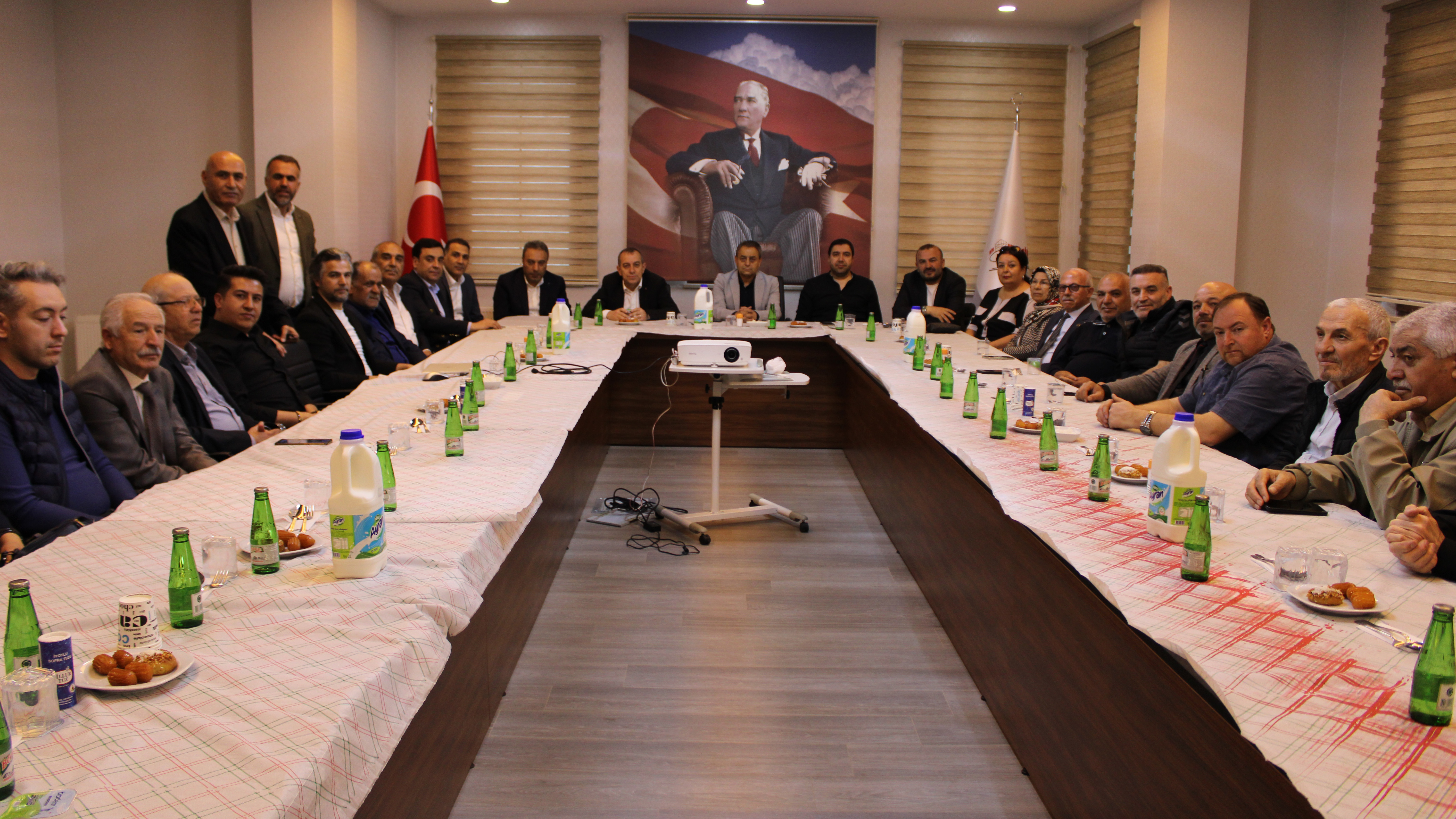 Mamak Kırşehirliler Derneği toplantı: 2025 yılı çalışmaları masaya yatırıldı