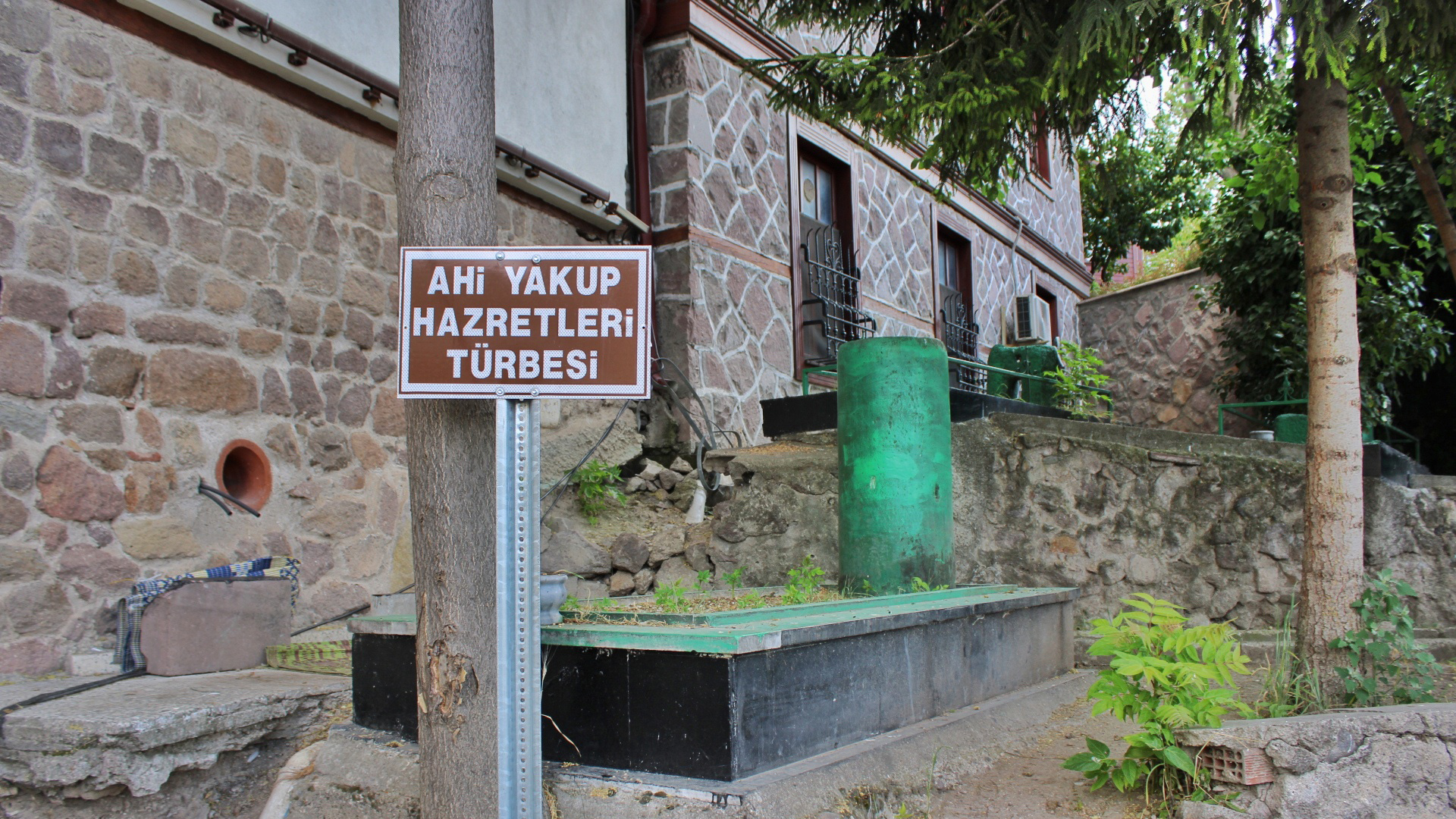 HUZUR ARAYANLAR BAKIMSIZLIKLA KARŞILAŞIYOR