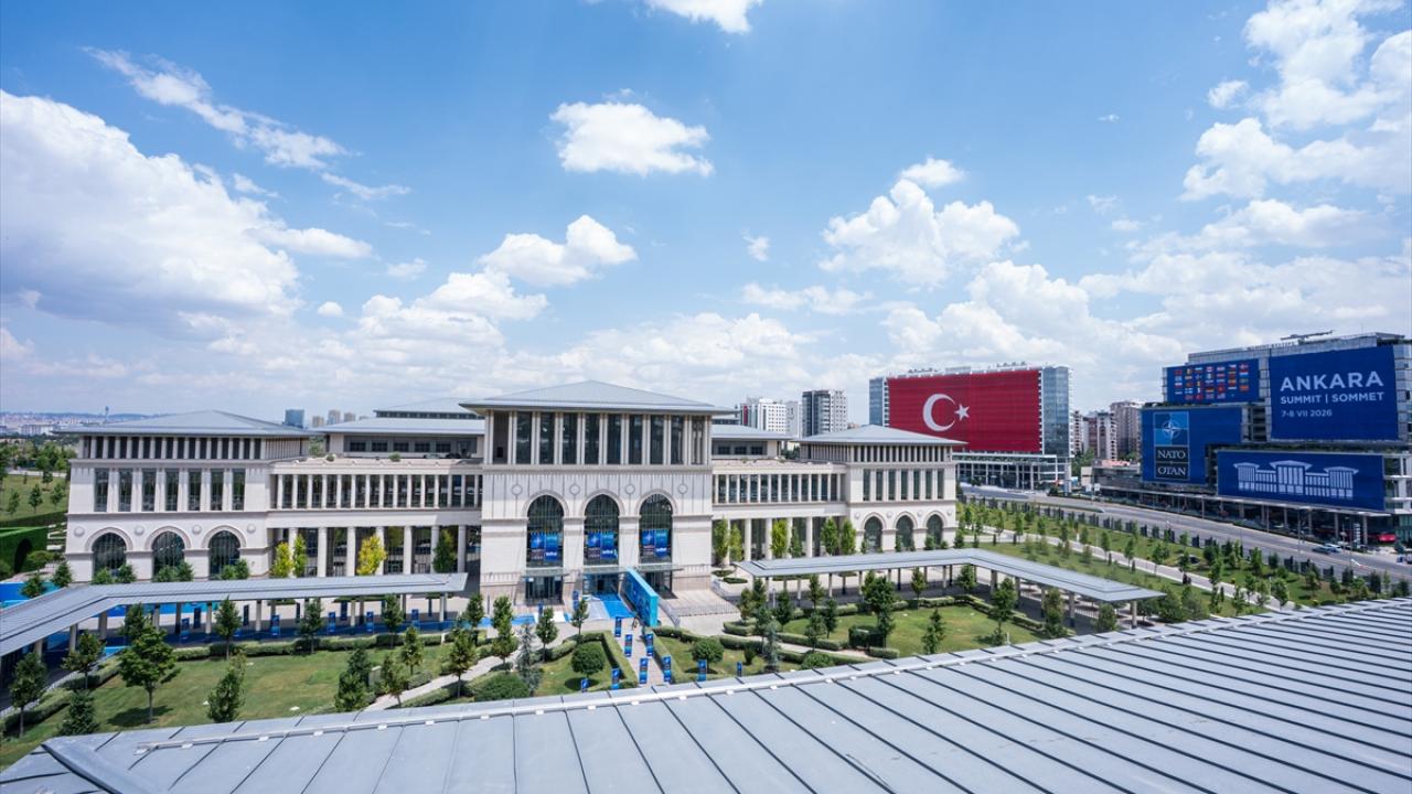 BİZ ÇOK GÜÇLÜ BİR ÜLKEYİZ