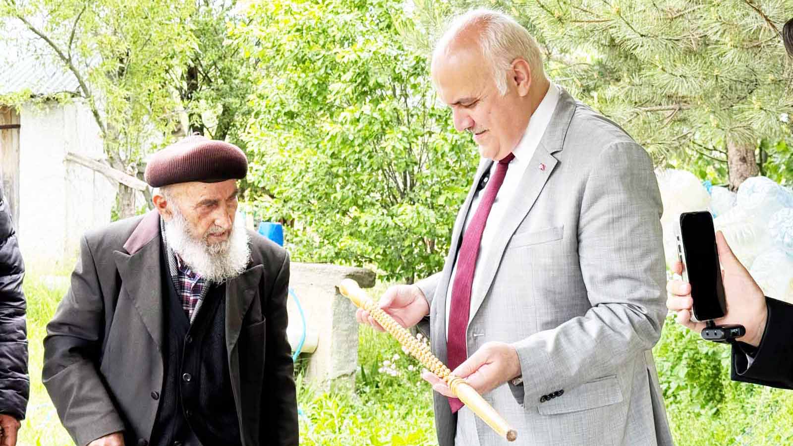 93 Yıllık Çınar İlham Oluyor