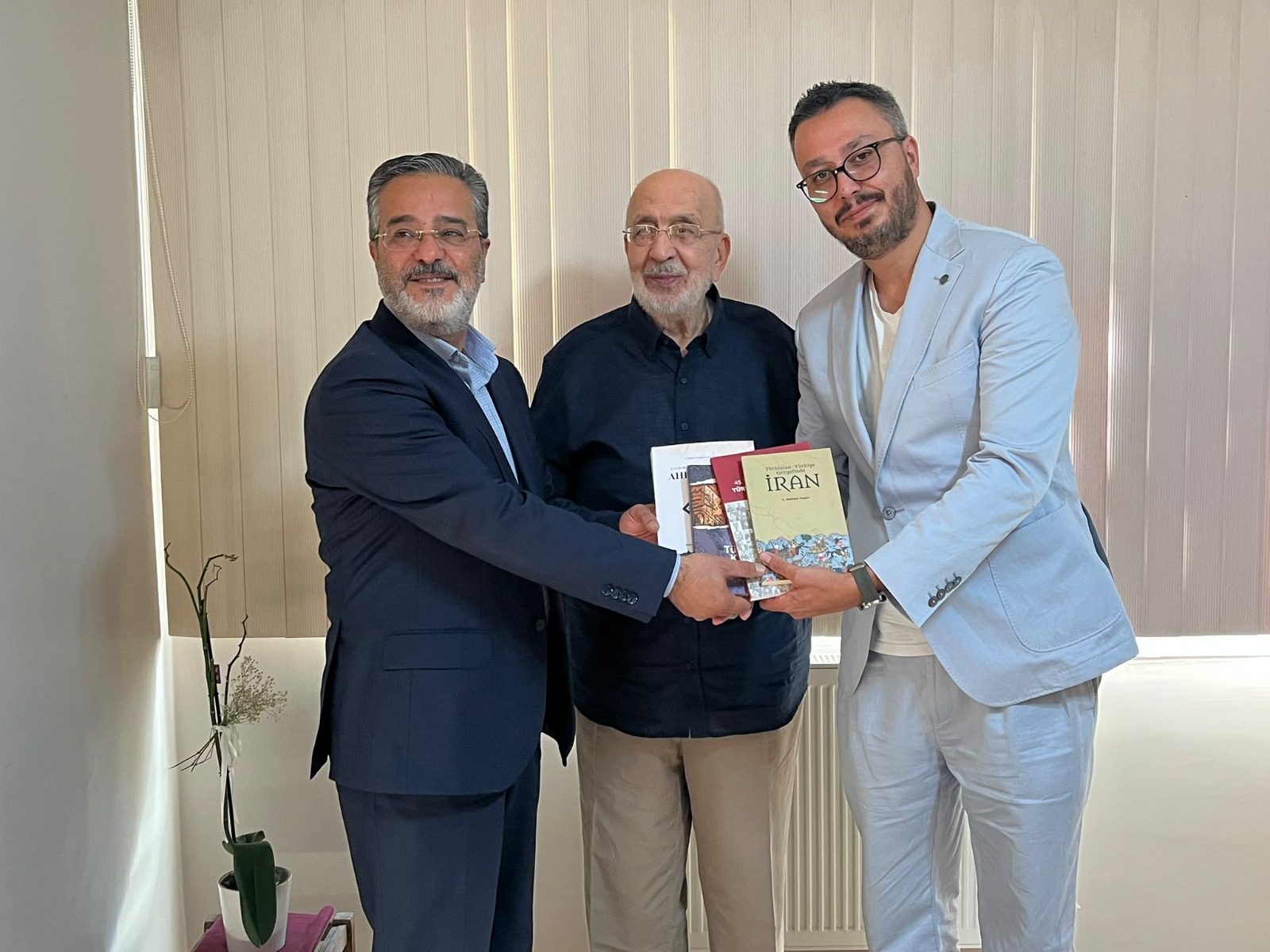 Tahran’da İstiklal Şairine Özel Program