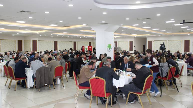 Hemşehriler aynı sofrada buluştu: Gönül bağları güçlendi