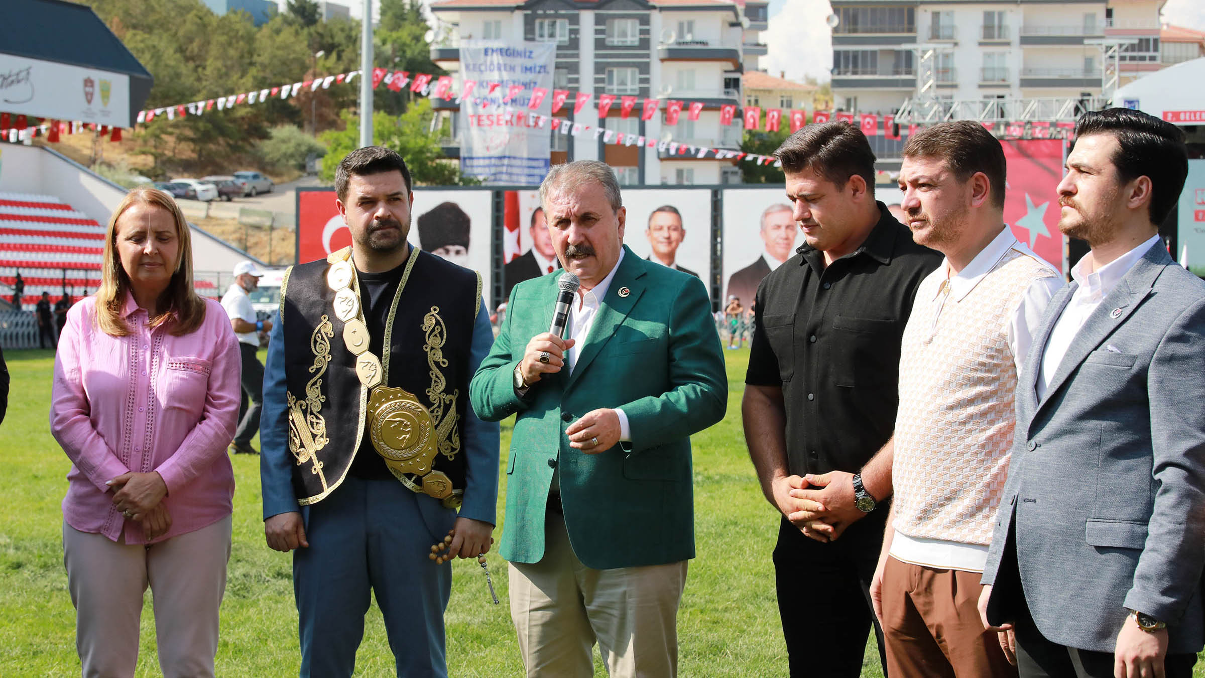 buyuk-birlik-partisi-genel-baskani-mustafa-destici.jpg
