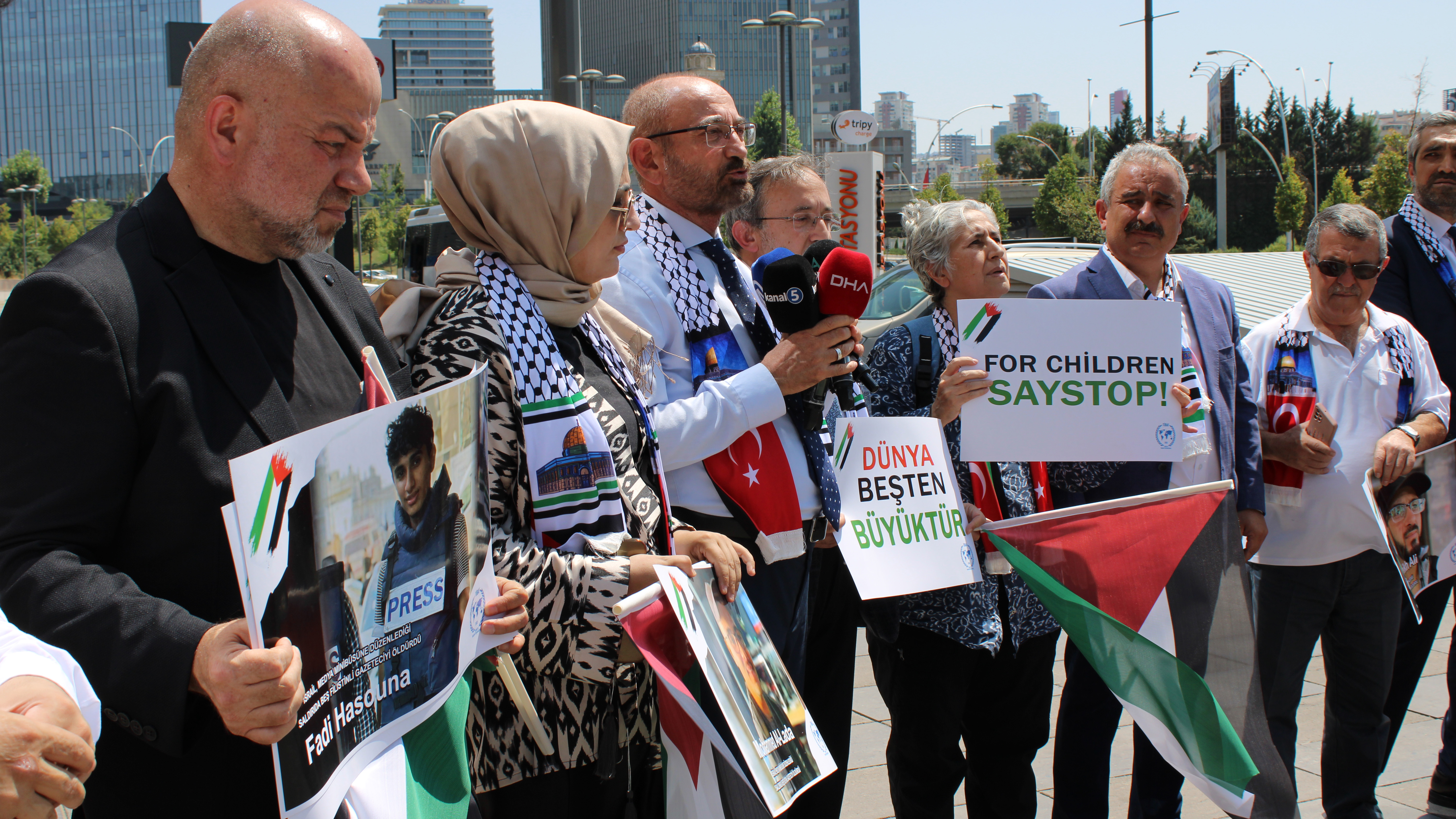 israil-katliam-yapiyor1.jpg