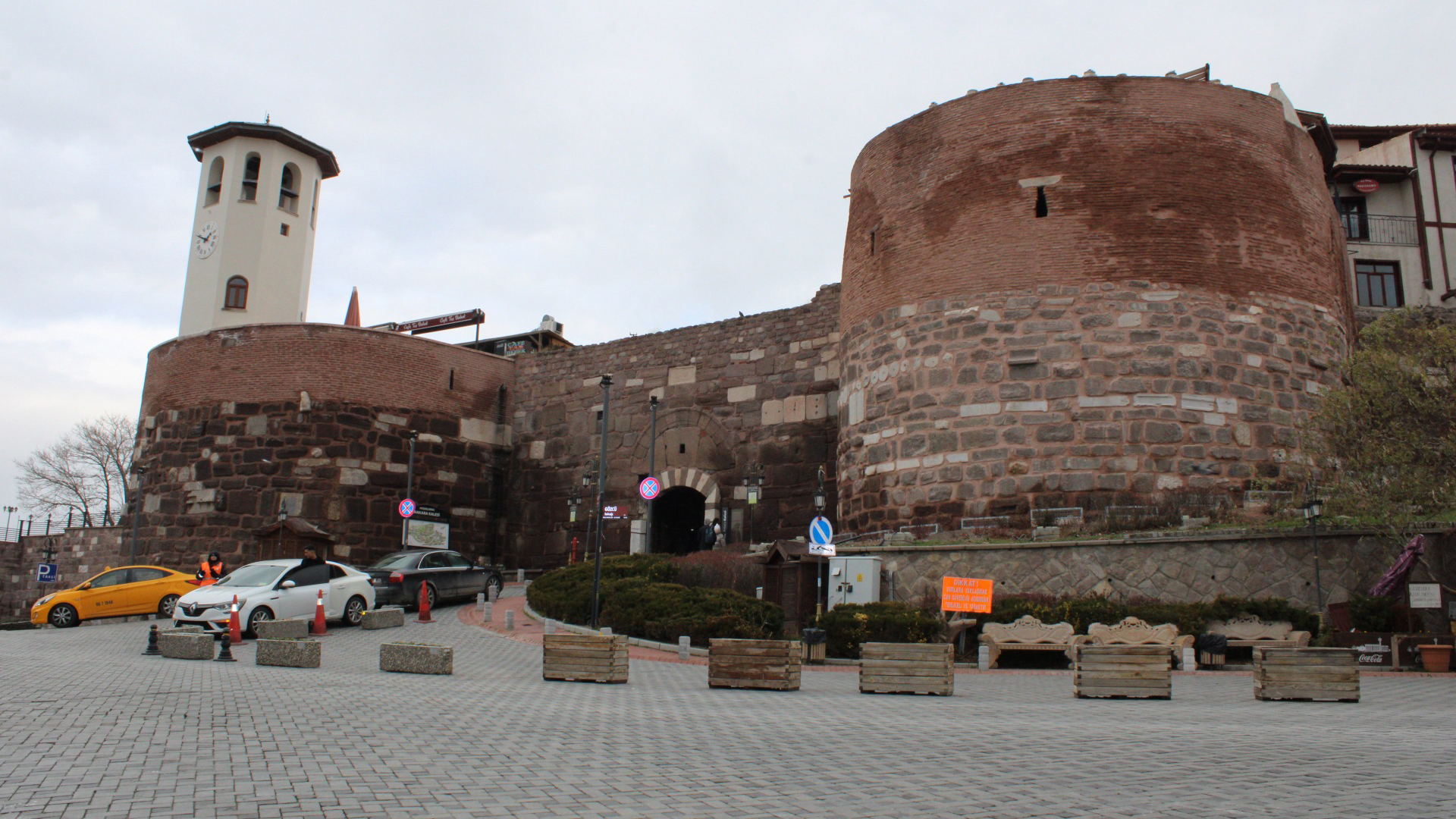 ankara-kaleso-2.jpg
